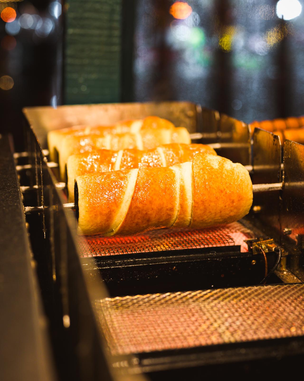 Kürtőskalács pregătit la stand